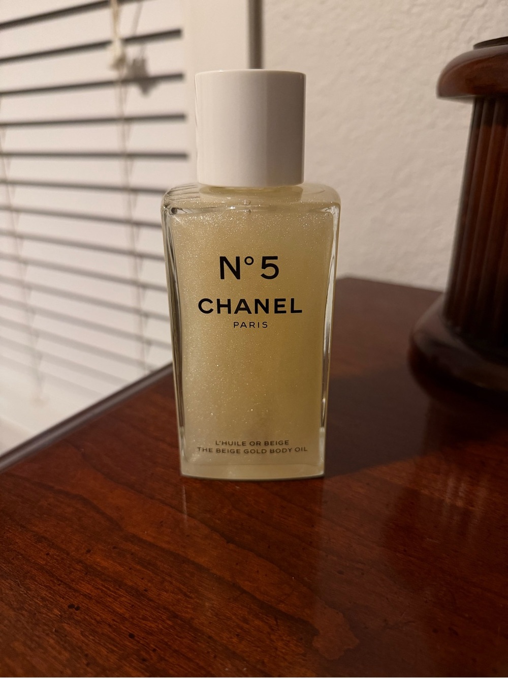 CHANEL N°5 Beige Gold Illuminating Body Oil